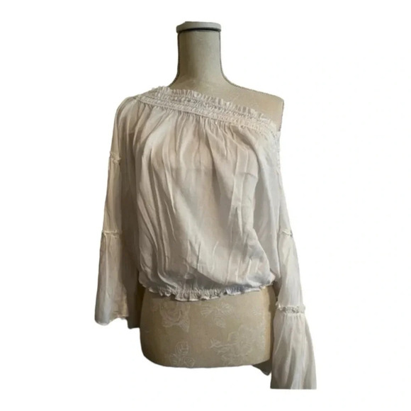 Free People cropped flowy bell sleeve white beachey top. Size Small - Picture 4 of 7